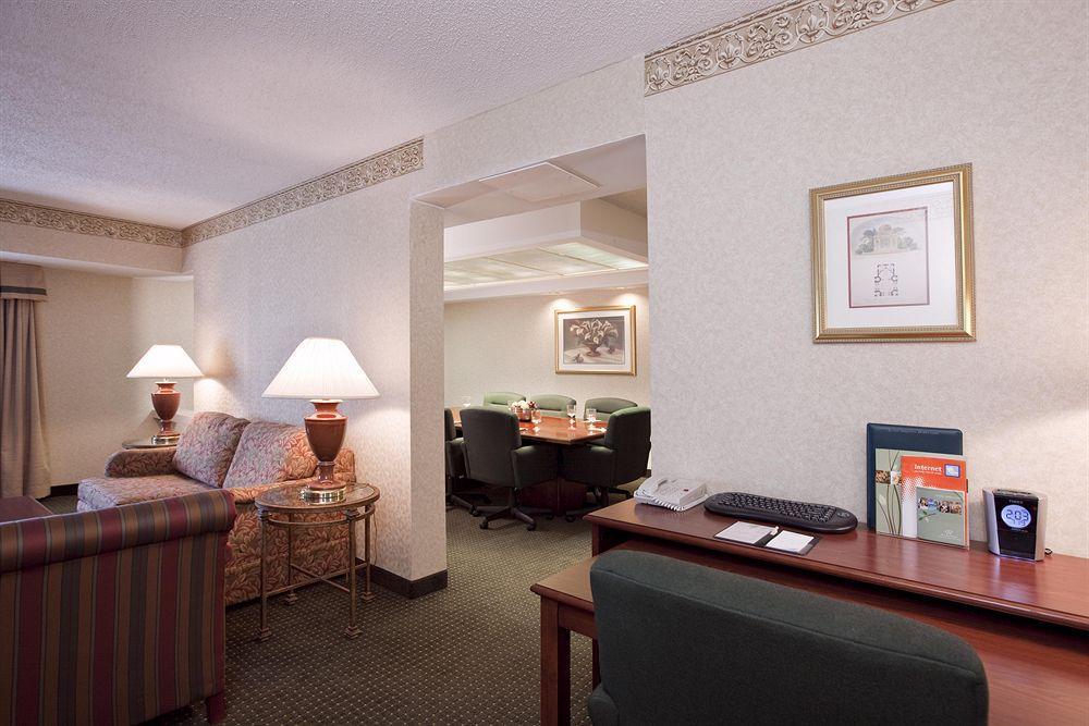 Doubletree Suites By Hilton Hotel Cincinnati - Blue Ash Sharonville Zimmer foto