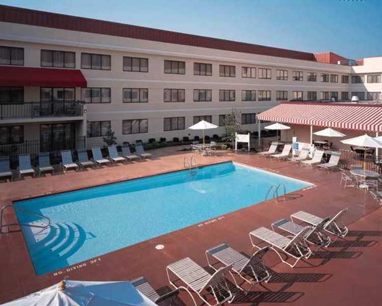 Doubletree Suites By Hilton Hotel Cincinnati - Blue Ash Sharonville Exterior foto