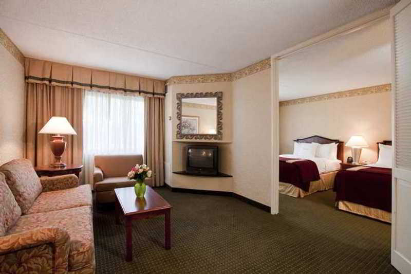 Doubletree Suites By Hilton Hotel Cincinnati - Blue Ash Sharonville Zimmer foto